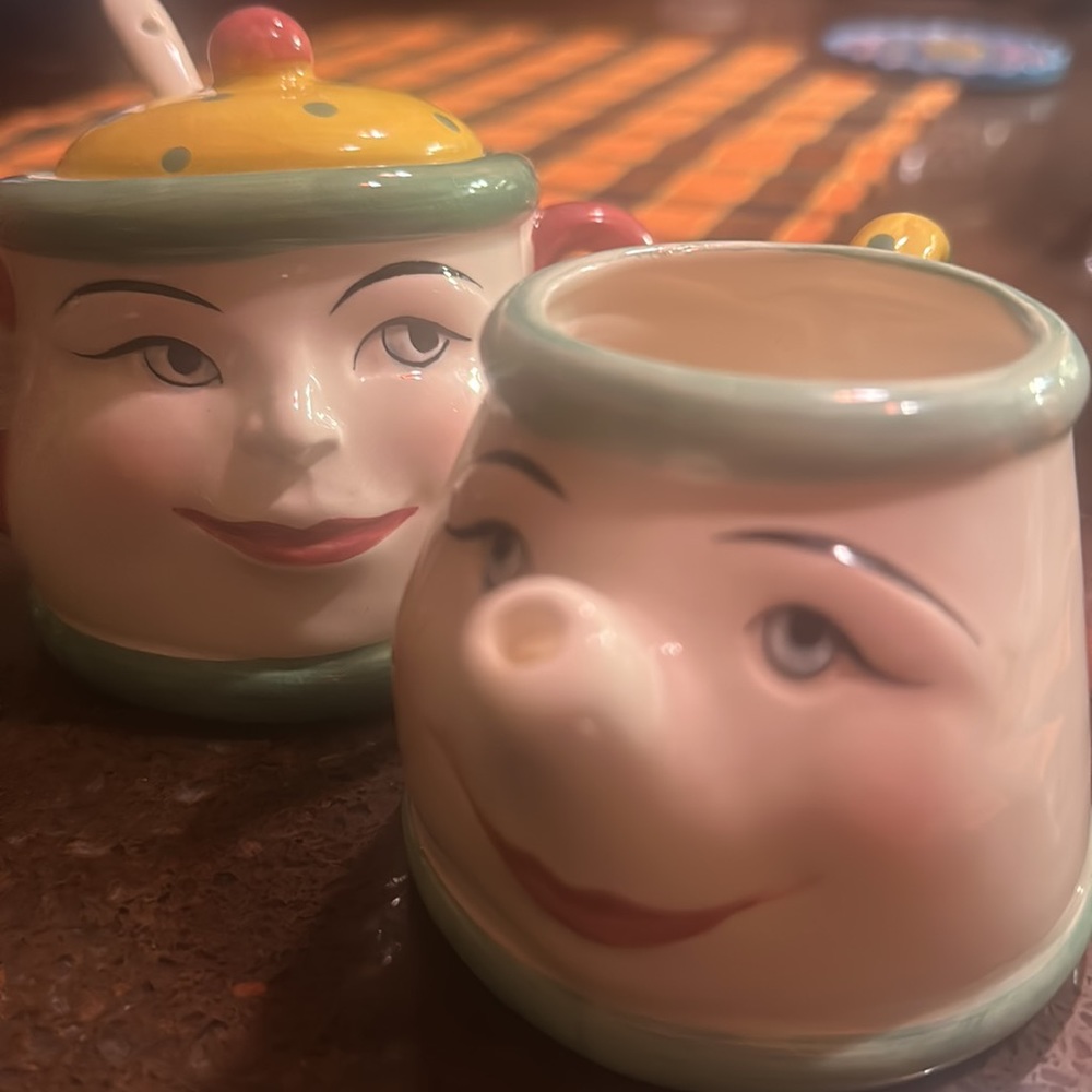 Vintage sugar and creamer with spoon set over 30 years old
